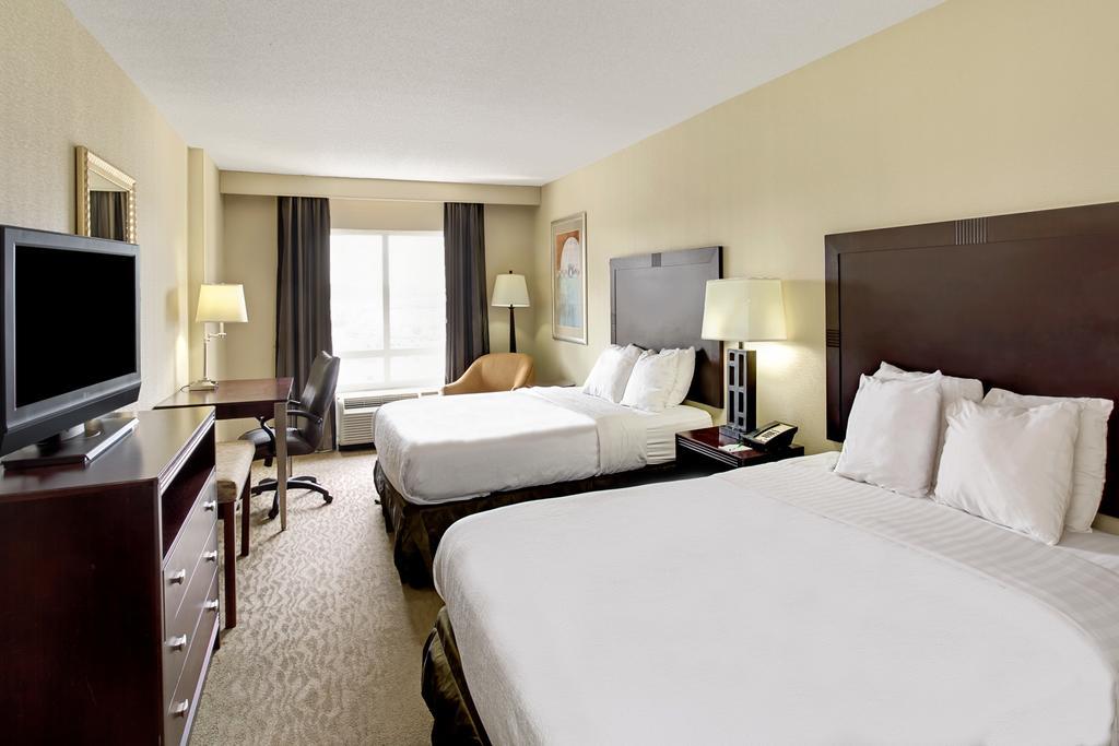 Hotel Wyndham Garden Duluth Esterno foto